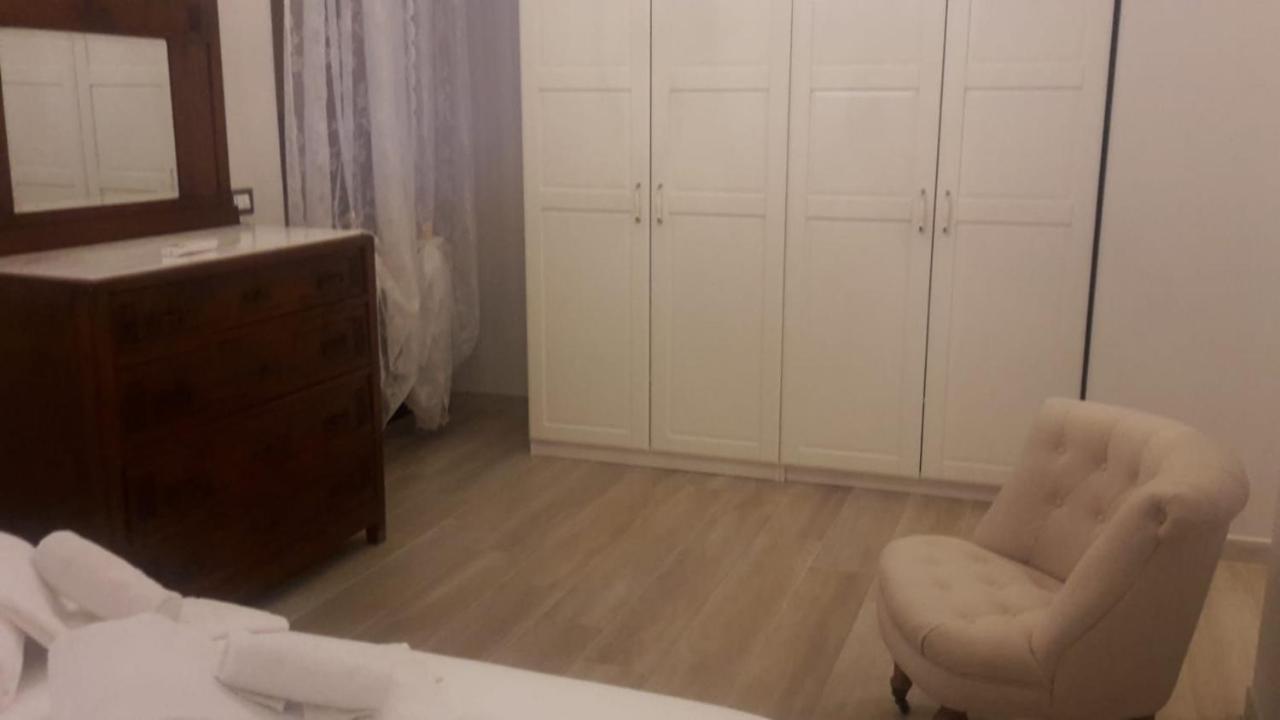 Bed and Breakfast Brezza Marina Марина-ди-Каррара Экстерьер фото
