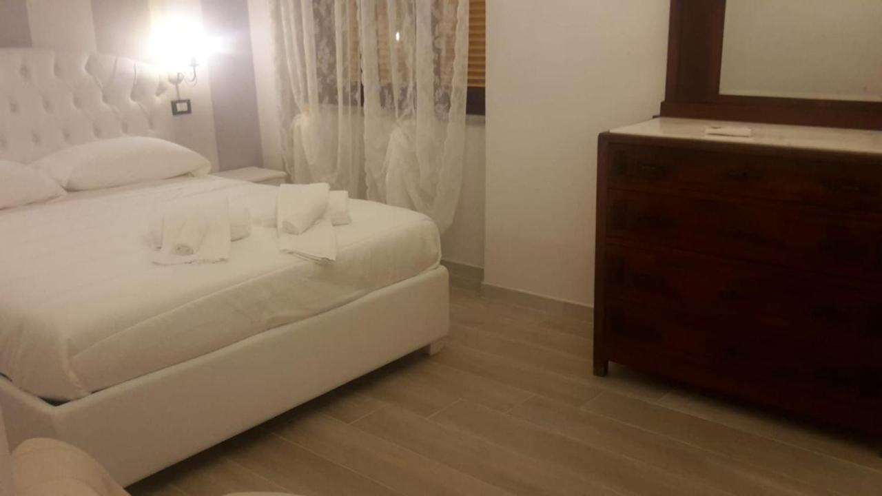 Bed and Breakfast Brezza Marina Марина-ди-Каррара Экстерьер фото